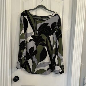 Ann Taylor Graphic Long Sleeve Blouse in Black and Green